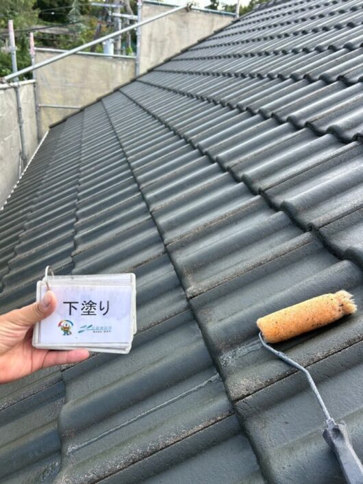 奈良県奈良市山陵町K様邸　外壁塗装・屋根塗装工事 屋根　下塗り