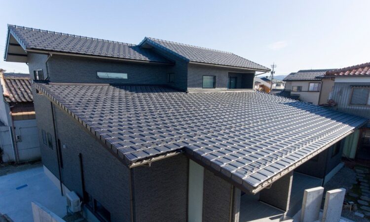 奈良の香芝市の株式会社ヨネヤの外壁塗装と屋根塗装の日本瓦