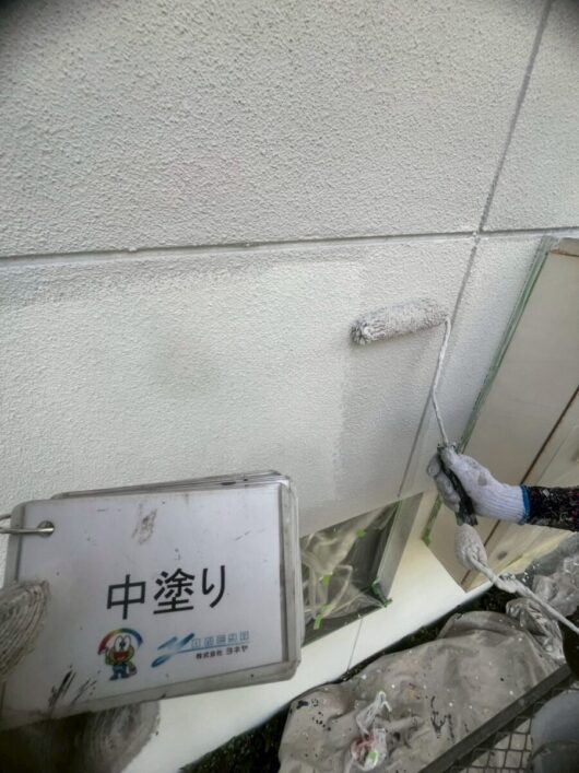 奈良県生駒郡三郷町Ｚ様邸　外壁塗装工事 [中塗り]