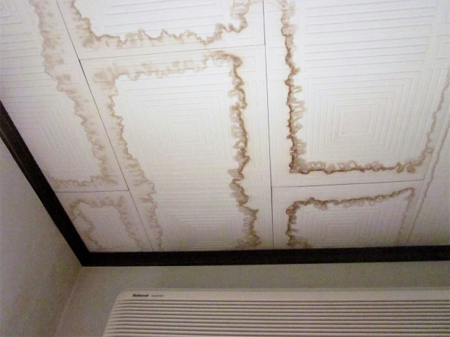奈良の香芝市の株式会社ヨネヤの外壁塗装と屋根塗装の雨漏りの原因