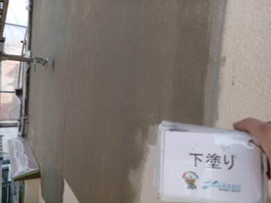 奈良香芝市S様邸　外壁塗装・防水工事 外壁下塗り