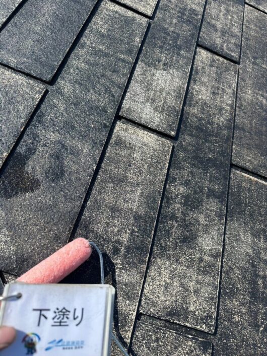 奈良県橿原市北八木町N様邸　外壁塗装・屋根塗装工事 屋根下塗り