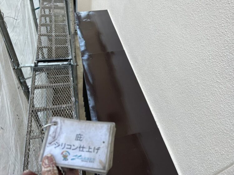 奈良の香芝市の株式会社ヨネヤの外壁塗装と屋根塗装の付帯部塗装②