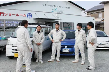 奈良の香芝の株式会社ヨネヤの外壁塗装と屋根塗装のヨネヤの社長と従業員