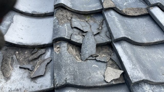 奈良の香芝市の株式会社ヨネヤの外壁塗装と屋根塗装の屋根の被害